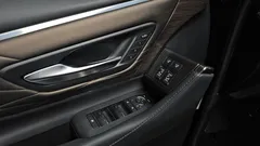 2024 Toyota Alphard 2.5 HEV Executive AWD, чёрный — фото 17