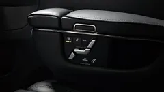 2024 Toyota Alphard 2.5 HEV Executive AWD, чёрный — фото 19