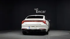 2023 Kia K8 Signature — фото 4