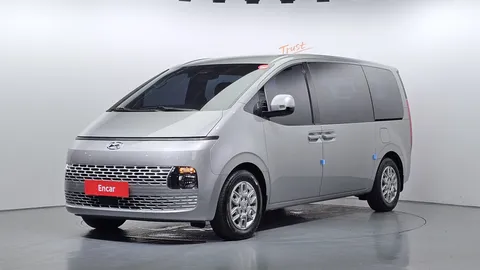 2023 Hyundai Staria Tourer 11-Seater