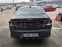 2023 Kia K5 Signature, серый — фото 6