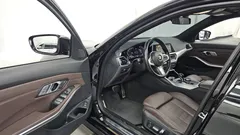 2022 BMW 3-Series 320i Touring M Sports — фото 10