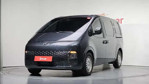 2023 Hyundai Staria Cargo 3-Seater