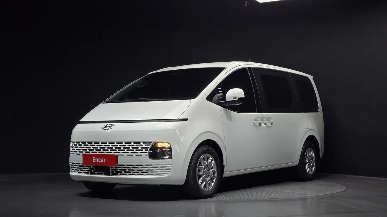 2023 Hyundai Staria Cargo 3-Seater