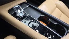 2023 Volvo XC90 T8 Ultimate Bright Hybrid — фото 9