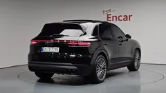 2023 Porsche Cayenne 3.0 PLATINUM EDITION — фото 2
