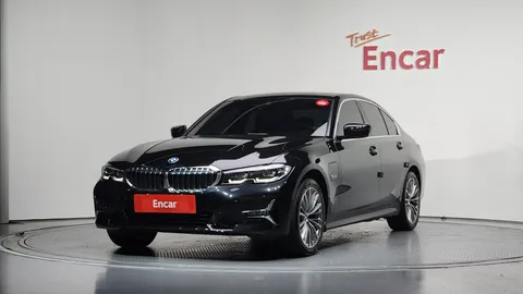 2022 BMW 3-Series 320e Luxury