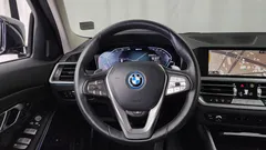 2022 BMW 3-Series 320e Luxury — фото 13