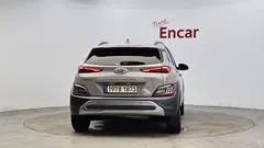 2023 Hyundai Kona Inspiration, серо-серебристый — фото 4