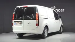 2023 Hyundai Staria Cargo 3-Seater — фото 2