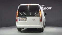 2023 Hyundai Staria Cargo 3-Seater — фото 4