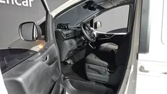 2023 Hyundai Staria Cargo 3-Seater — фото 10