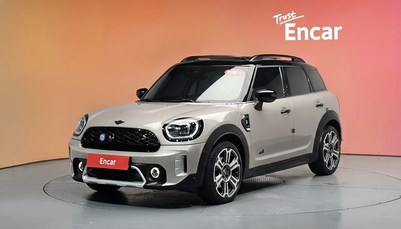 2023 Mini Countryman ALL4 Classic Launch Pack