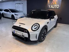 2022 Mini Cooper Classic Launch Pack — фото 1