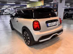 2022 Mini Cooper Classic Launch Pack — фото 2