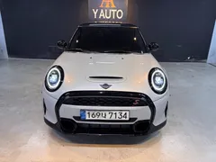2022 Mini Cooper Classic Launch Pack — фото 3