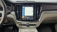 2021 Volvo V60 B5 Pro AWD, синий — фото 13