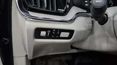 2021 Volvo V60 B5 Pro AWD, синий — фото 17