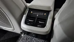 2021 Volvo V60 B5 Pro AWD, синий — фото 18