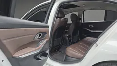 2022 BMW 3-Series 320d Luxury — фото 15