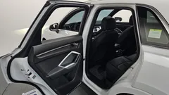 2023 Audi Q3 35 TDI Quattro Premium, белый — фото 18