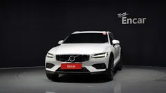2021 Volvo V60 B5 Pro AWD, белый — фото 3
