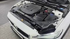 2021 Volvo V60 B5 Pro AWD, белый — фото 6