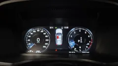 2021 Volvo V60 B5 Pro AWD, белый — фото 8