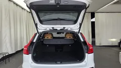 2021 Volvo V60 B5 Pro AWD, белый — фото 20