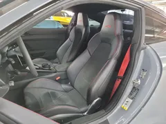 2024 Porsche 911 Carrera 4 GTS — фото 15