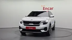 2022 Kia Seltos Gasoline 1.6 Turbo 2WD, белый — фото 3