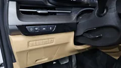 2023 Kia Canival Diesel 9-Seater Noblesse, белый — фото 15