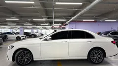 2022 Mercedes-Benz E-Class E220d 4MATIC AMG Line — фото 5
