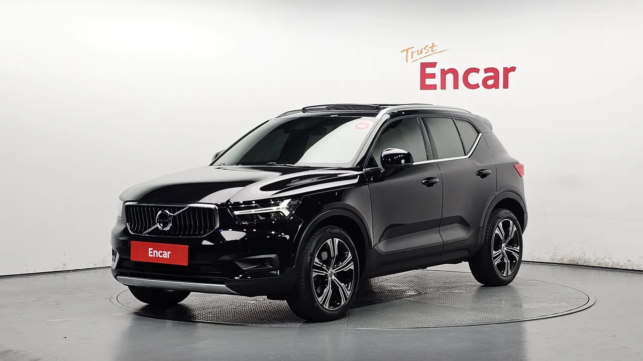 2022 Volvo XC40 B4 Inscription
