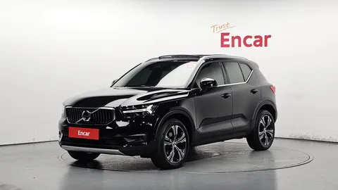 2022 Volvo XC40 B4 Inscription