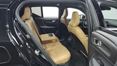 2022 Volvo XC40 B4 Inscription, чёрный — фото 12