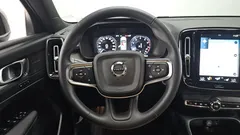 2022 Volvo XC40 B4 Inscription, чёрный — фото 13