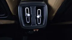 2022 Volvo XC40 B4 Inscription, чёрный — фото 18