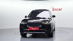 2022 BMW X7 xDrive 40d Design Pure Excellence 7-Seater, чёрный — фото 3