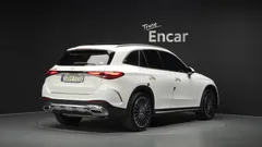 2024 Mercedes-Benz GLC-Class GLC300 4MATIC AMG Line, белый — фото 2