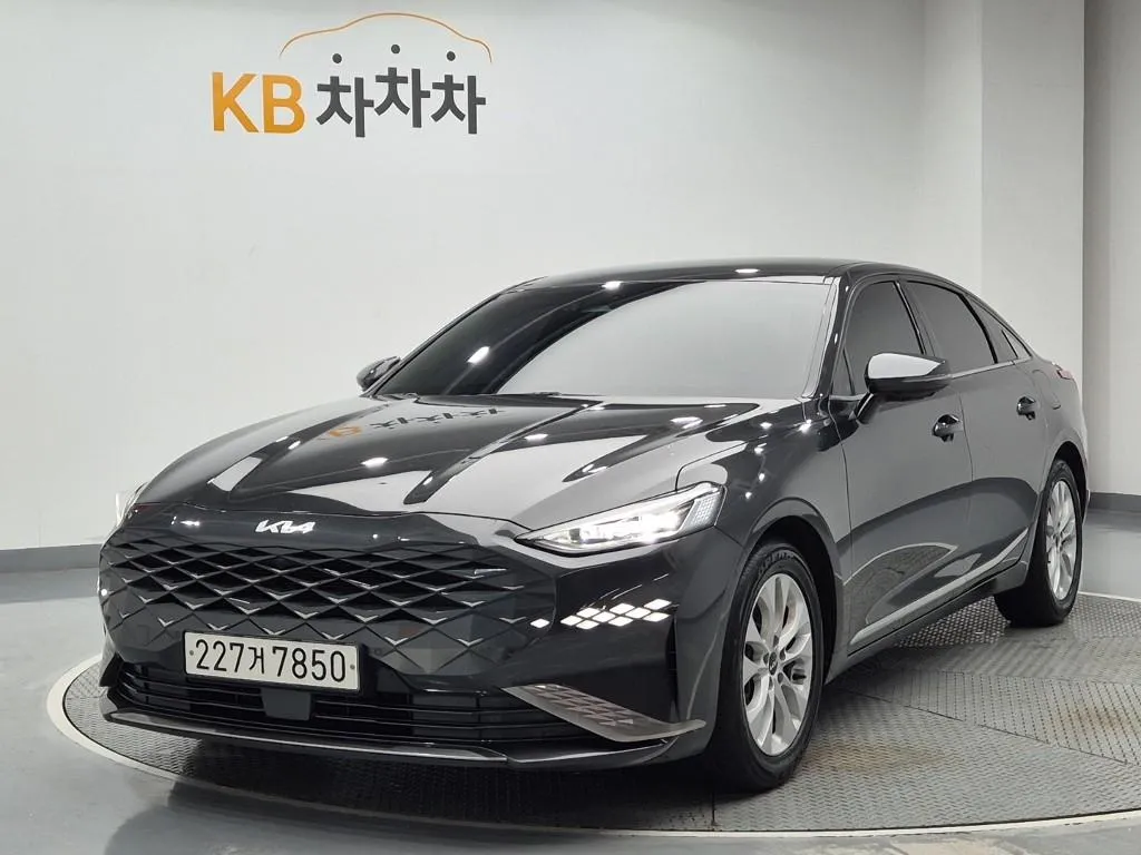 2022 Kia K8 2.5 Gasoline 2WD