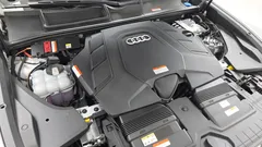 2023 Audi Q8 55 TFSI Quattro Premium, белый — фото 6