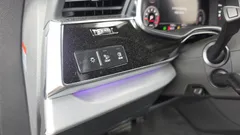 2023 Audi Q8 55 TFSI Quattro Premium, белый — фото 16