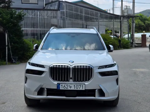 2024 BMW X7 xDrive 40i Design Pure Excellence 6-Seater