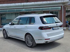 2024 BMW X7 xDrive 40i Design Pure Excellence 6-Seater — фото 5