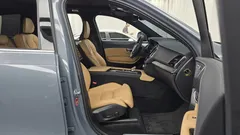 2022 Volvo XC90 B6 Inscription — фото 11