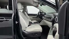 2023 Kia Carnival Gasoline 7-Seater Signature — фото 11
