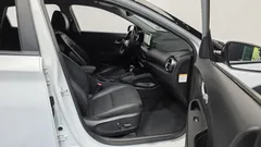 2021 Hyundai Kona Inspiration, белый — фото 15