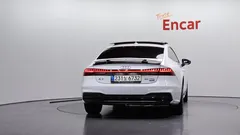 2022 Audi A7 55 TFSI Quattro Premium, белый — фото 4