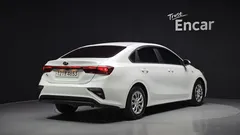 2021 Kia K3 Standard, белый — фото 2